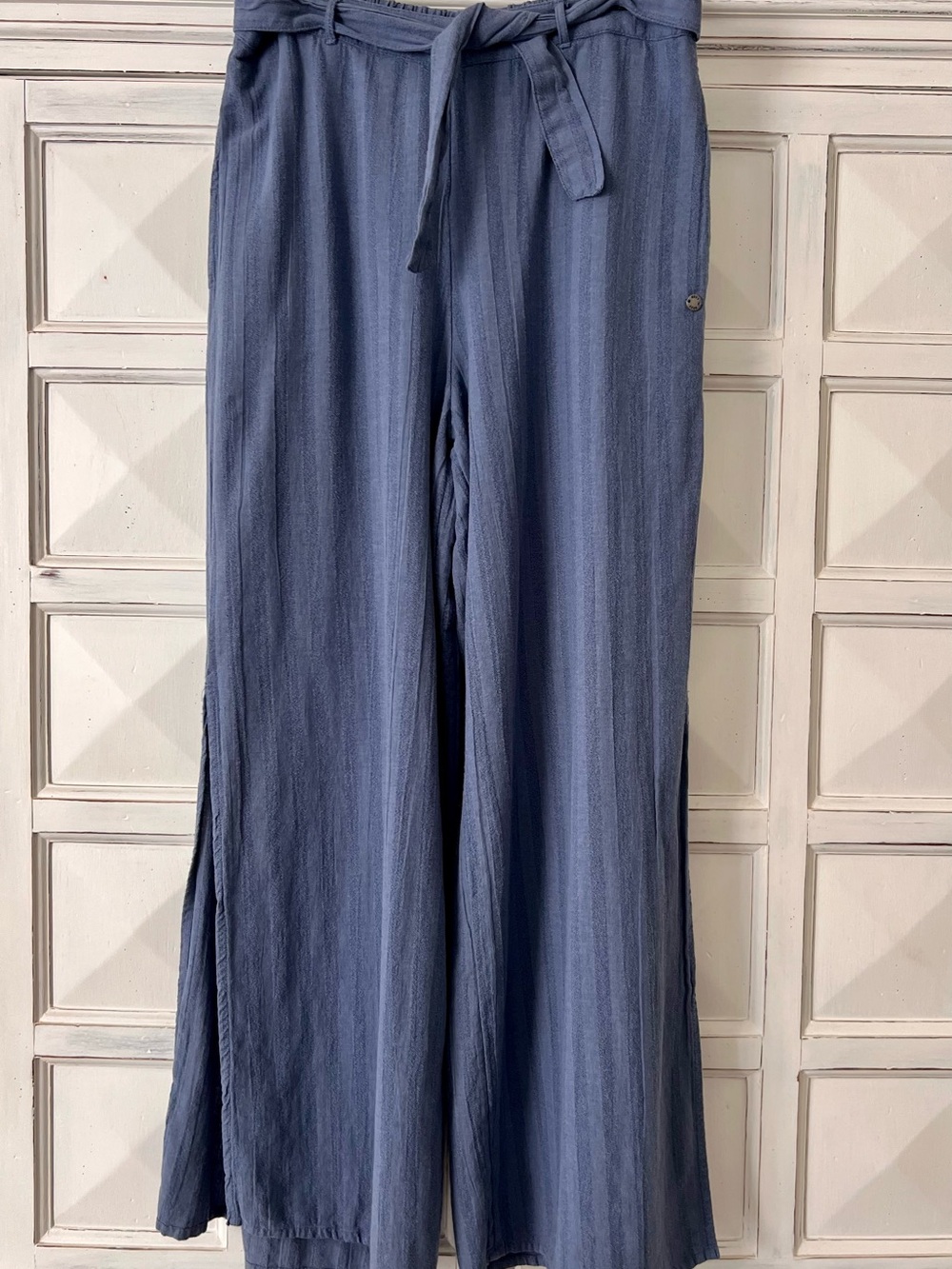 Roxy wide leg full length pants.  Womens XL